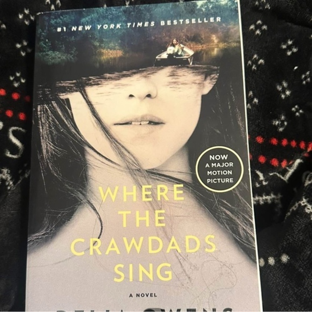 Where the Crawdads Sing by - Black and White Cover